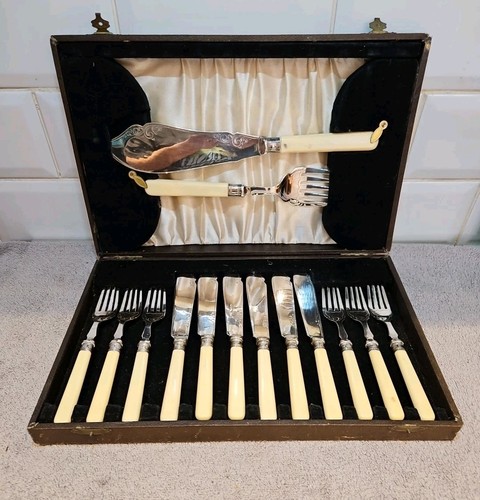 Vintage cased silver - vintage,