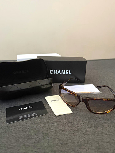 Chanel tortoiseshell brown - chanel,