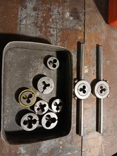 THREAD CUTTING DIES AND