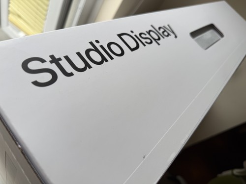 Apple studio display - 27", 5k