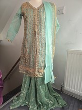 Ladies Indian Pakistani Mehndi
