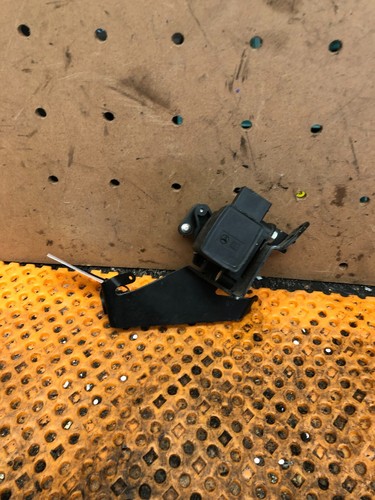 Mercedes r129 throttle - mercedes,