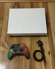 Xbox One X 1TB Robot White