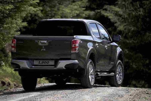 Mitsubishi l200 double - mitsubishi,