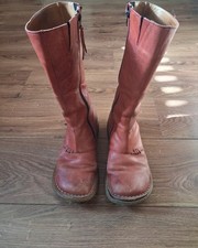 Dr (Doc) Martens 10491 Mid