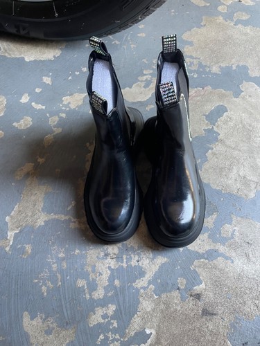 Cape robbin black - robbin,