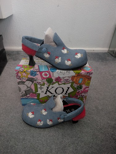 Display koi footwear 6 - display,