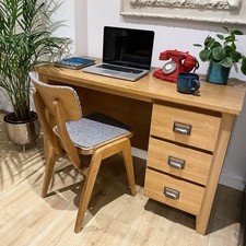 Oak Old Style Home Office Desk Single Pedestal interior design