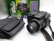 Fujifilm Finepix S602 Zoom Digital Camera + genuine case. fully tested   vgc