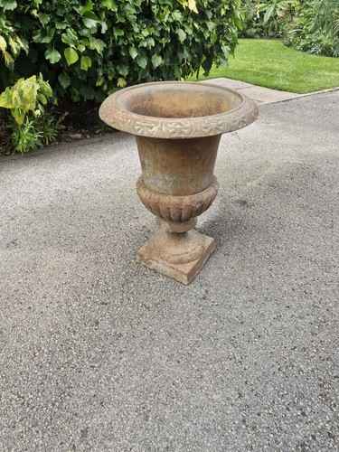 Vintage classical cast - a,