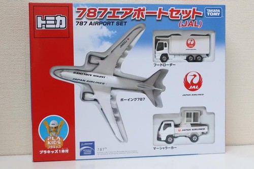 Tomica boeing 787 airport - boeing,
