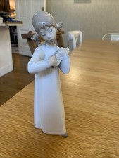 LLADRO Porcelain Figurine 4871 Girl Playing An Instrument. Excellent Condition