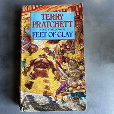 Feet clay discworld - of, clay: