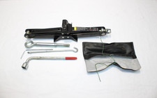 2009 VOLVO XC90 Jack Wheel Brace and Tool kit 31280581