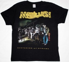 MARILLION CLUTCHING AT
