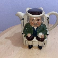 Vintage Teapot "Darby & Joan"