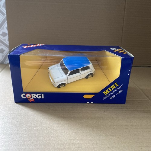 Corgi mini c330 30th - c330/3,