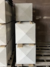 18” CONCRETE PYRAMID PILLAR