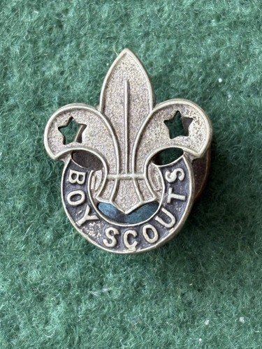 Old boy scout lapel badge - old,