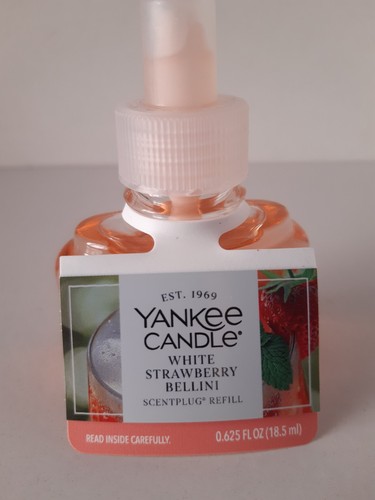 Yankee candle white - white, strawberry