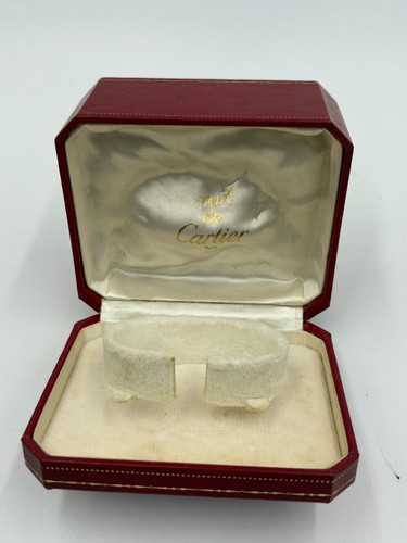 Must cartier watch box - cartier,