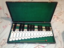 Vintage Xylophone With One Mallet And Hard Carrying Case