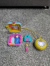 Polly Pocket Micro Compact Dog 2019 Mattel Doll Puppy Dog House & light Locket