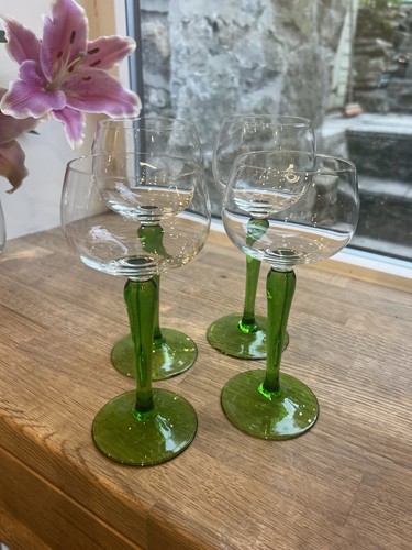 Green stemmed - x,