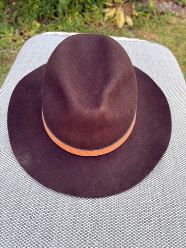 Medium brown marlborough - medium,