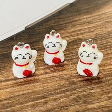 Lucky Waving Cat Resin Charm Japanese Kawaii Pendant Cute DIY Jewellery Making