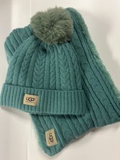 UGG GREEN INFINITY HAT AND SCARF SET & FLEECE LINED