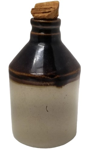 Miniature usa pottery - miniature,