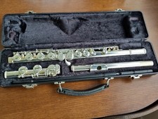 Armstrong Flute Model 104e