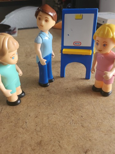 Little tikes miniature easel - tikes,