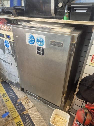 Fosters full size fish - full, fridge