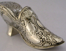 GOOD SIZE 4 inch RARE GERMAN HANAU SOLID SILVER SHOE SNUFF BOX c1900 ANTIQUE 60g
