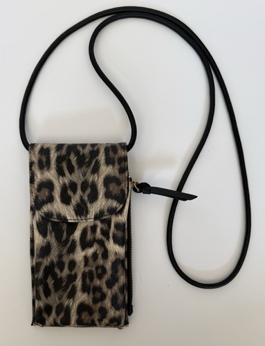 Leopard print mobile phone - leopard,