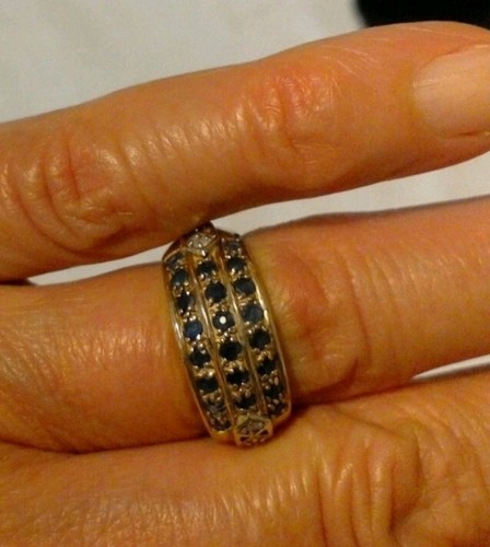 Beautiful fully hallmarked 9ct - fully,
