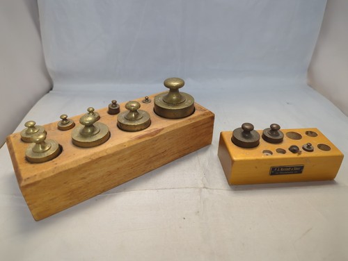 Vintage brass weights - x,