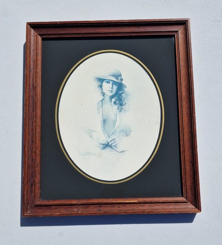 Sara moon framed - moon,