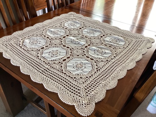 Beautiful vintage ecru crochet