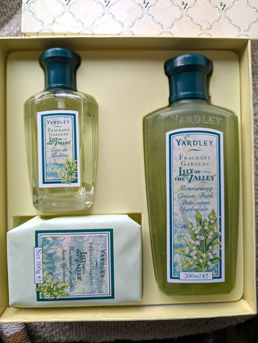 Vintage yardley london - vintage, lily