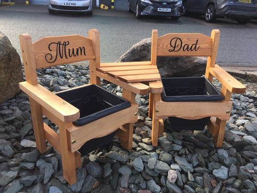 Mum dad love chair - chair, planters