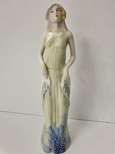Royal doulton figurinemorning - ,