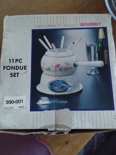 11pc fondue set unused black - fondue, set,