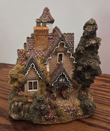 Lilliput lane the gables - lilliput,