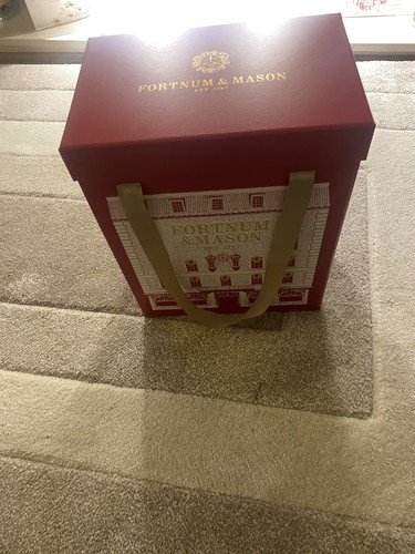 Fortnum mason hamper box - box,
