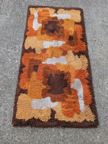 Vintage shag carpet - vintage, bridge
