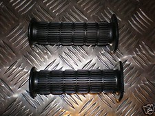 ribbed handlebar grips for