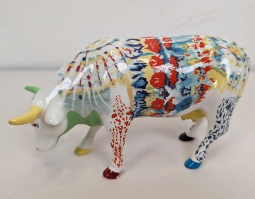 Vintage cow parade figurine - vintage,